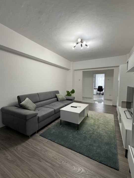 Apartament cu 4 camere, de inchiriat in Timisoara, zona Iulius Mall 10, foxfort.ro