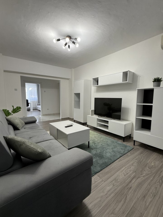Apartament cu 4 camere, de inchiriat in Timisoara, zona Iulius Mall 11, foxfort.ro