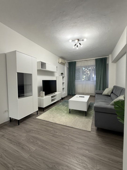 Apartament cu 4 camere, de inchiriat in Timisoara, zona Iulius Mall 12, foxfort.ro