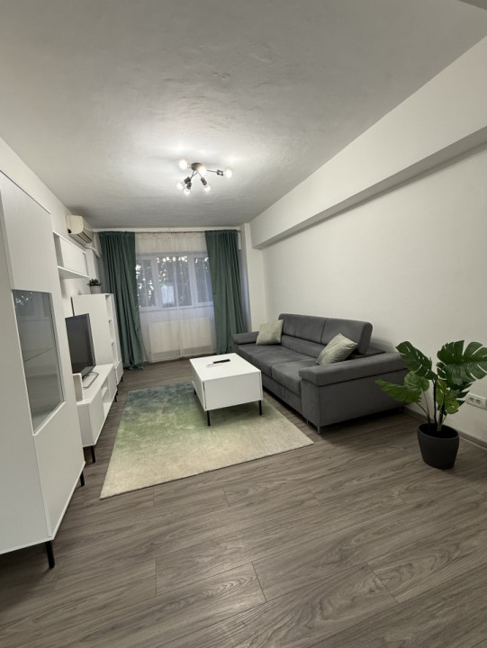 Apartament cu 4 camere, de inchiriat in Timisoara, zona Iulius Mall 13, foxfort.ro