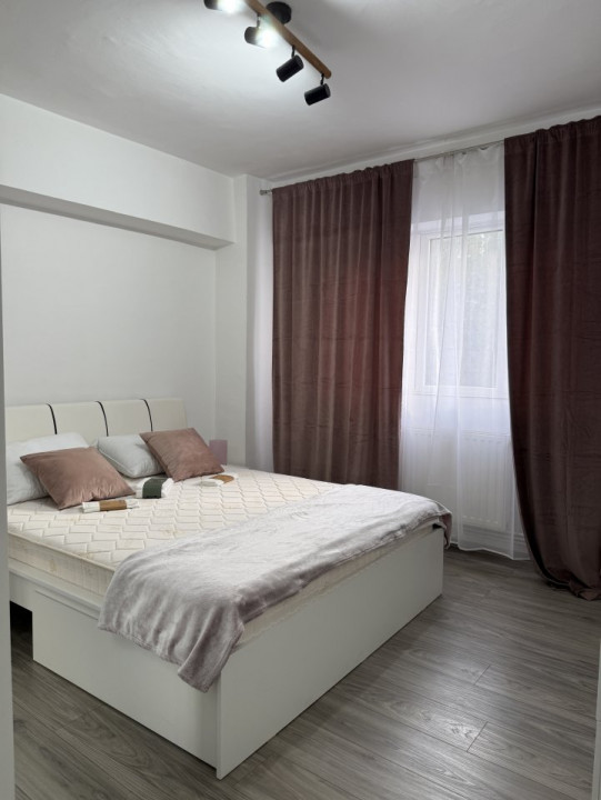 Apartament cu 4 camere, de inchiriat in Timisoara, zona Iulius Mall 14, foxfort.ro