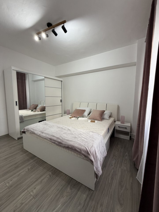 Apartament cu 4 camere, de inchiriat in Timisoara, zona Iulius Mall 15, foxfort.ro