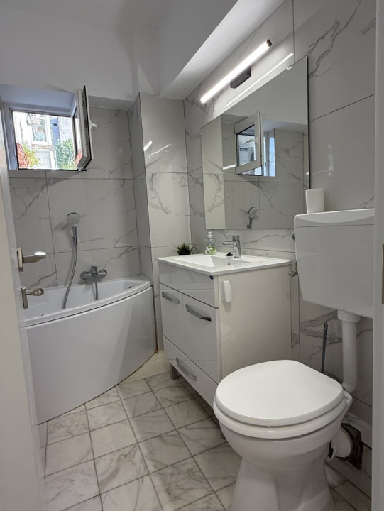 Apartament cu 4 camere, de inchiriat in Timisoara, zona Iulius Mall 20, foxfort.ro