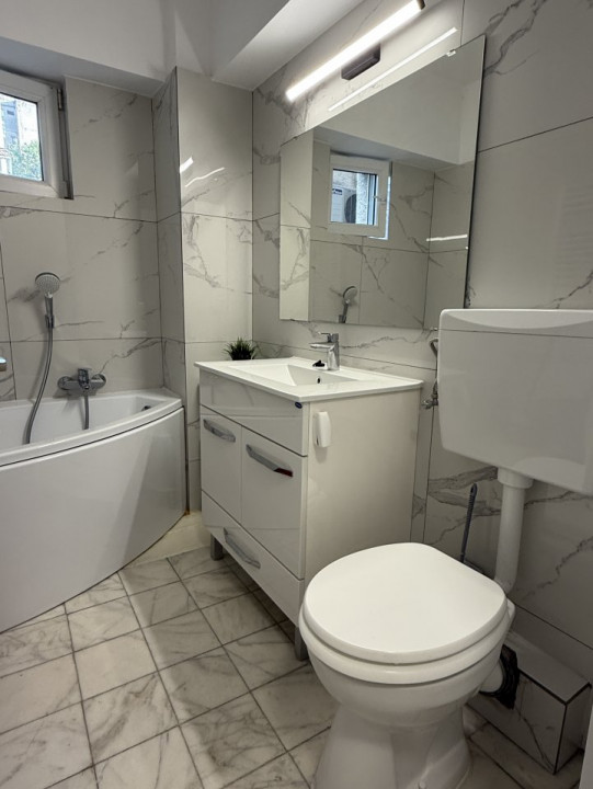 Apartament cu 4 camere, de inchiriat in Timisoara, zona Iulius Mall 21, foxfort.ro