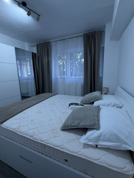 Apartament cu 4 camere, de inchiriat in Timisoara, zona Iulius Mall 26, foxfort.ro