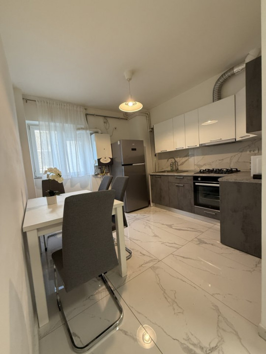 Apartament cu 4 camere, de inchiriat in Timisoara, zona Iulius Mall 31, foxfort.ro