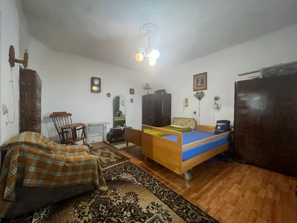 Casa individuala de vanzare cu 2 camere si teren de 366 mp, zona Fabric 2, foxfort.ro