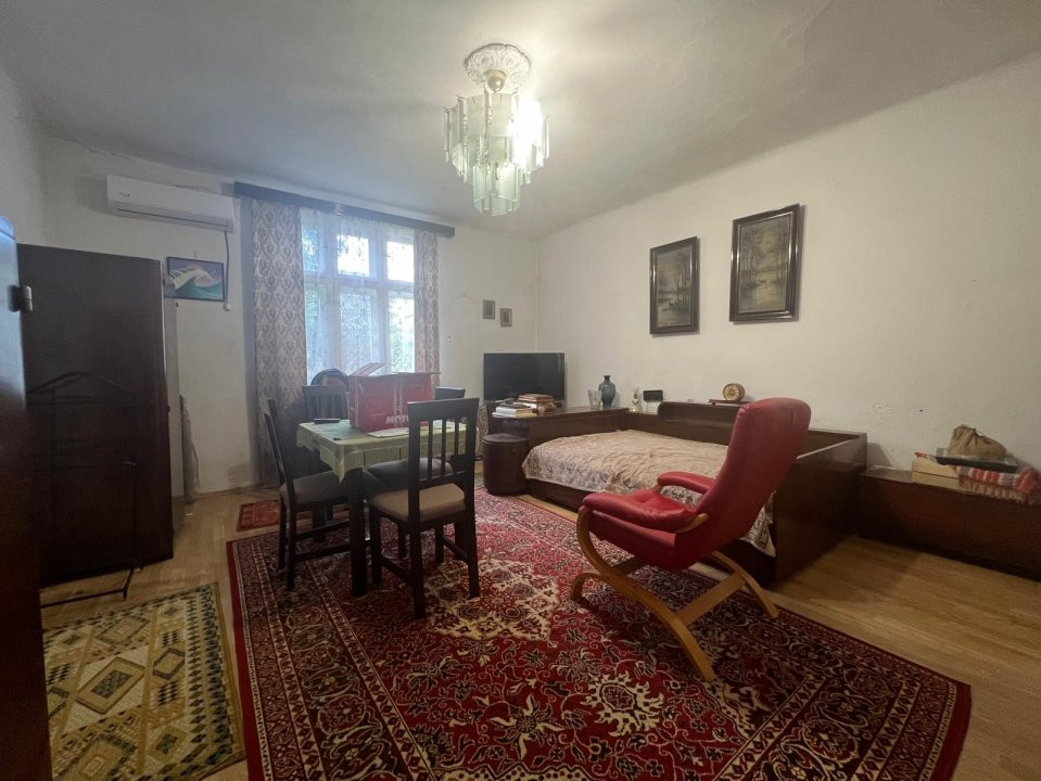 Casa individuala de vanzare cu 2 camere si teren de 366 mp, zona Fabric 3, foxfort.ro