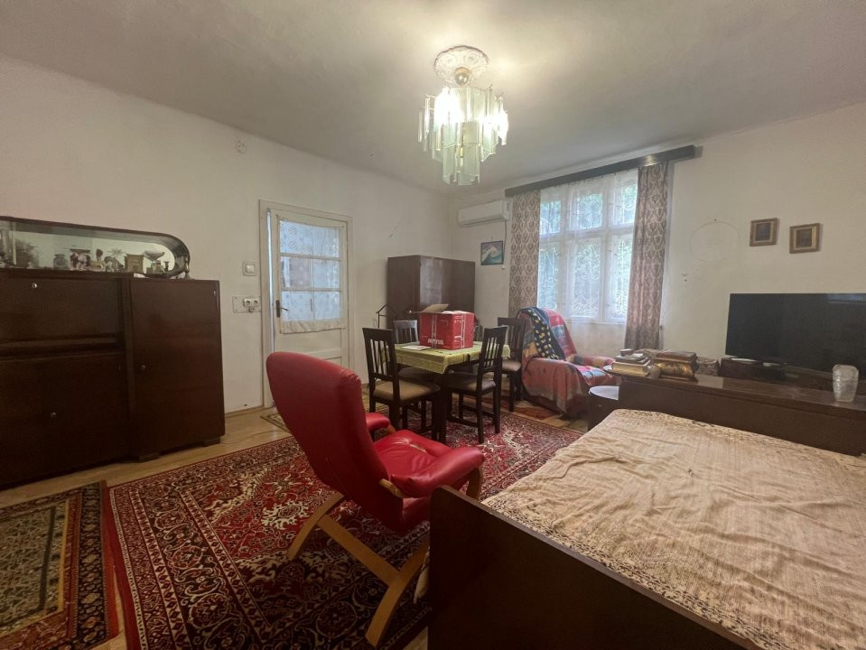 Casa individuala de vanzare cu 2 camere si teren de 366 mp, zona Fabric 5, foxfort.ro