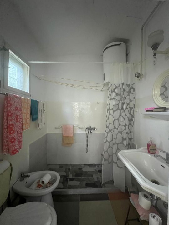 Casa individuala de vanzare cu 2 camere si teren de 366 mp, zona Fabric 11, foxfort.ro