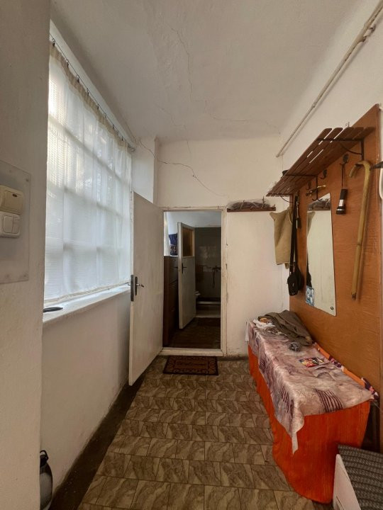 Casa individuala de vanzare cu 2 camere si teren de 366 mp, zona Fabric 12, foxfort.ro