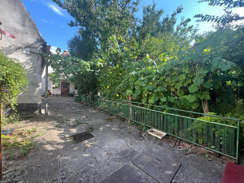 Casa individuala de vanzare cu 2 camere si teren de 366 mp, zona Fabric 16, foxfort.ro