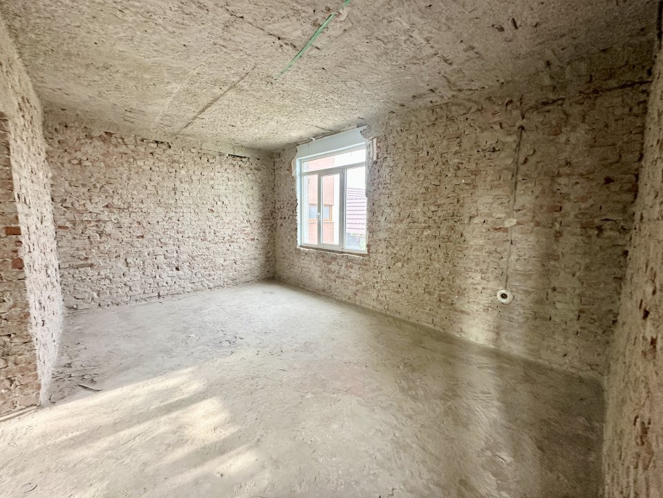 Casa individuala cu 3 camere de 90 mp cu pozitie ideala - zona Girocului 2, foxfort.ro