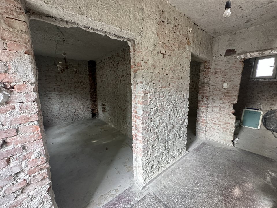 Casa individuala cu 3 camere de 90 mp cu pozitie ideala - zona Girocului 7, foxfort.ro