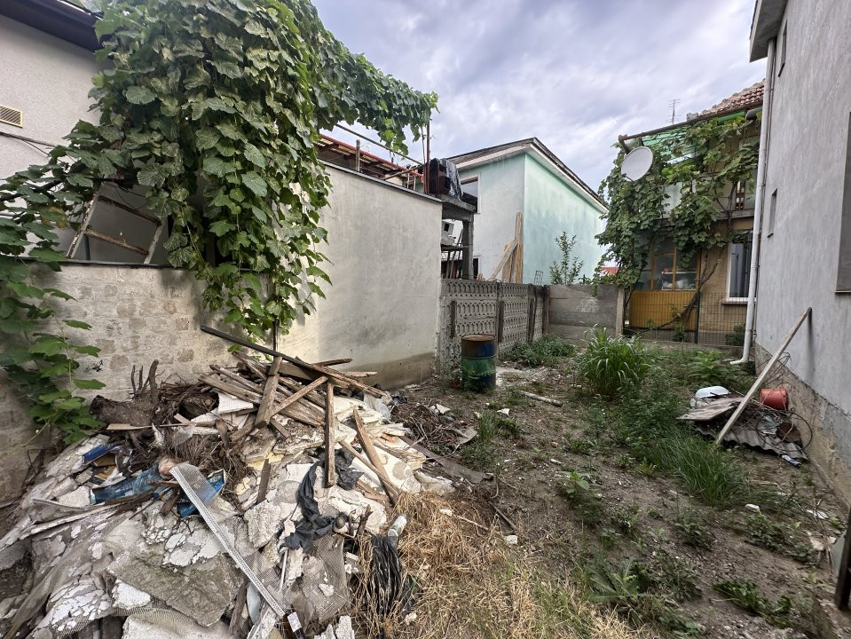 Casa individuala cu 3 camere de 90 mp cu pozitie ideala - zona Girocului 11, foxfort.ro