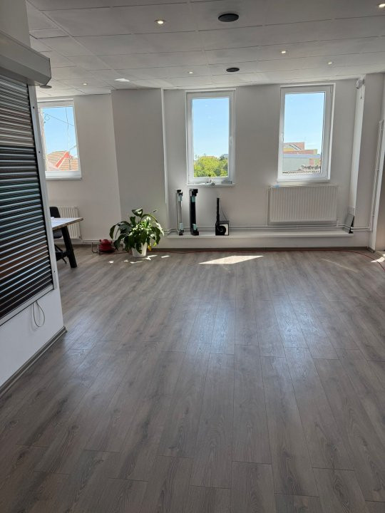 Spatiu de birouri de 100 mp, zona Mehala Comision 0% 1, foxfort.ro