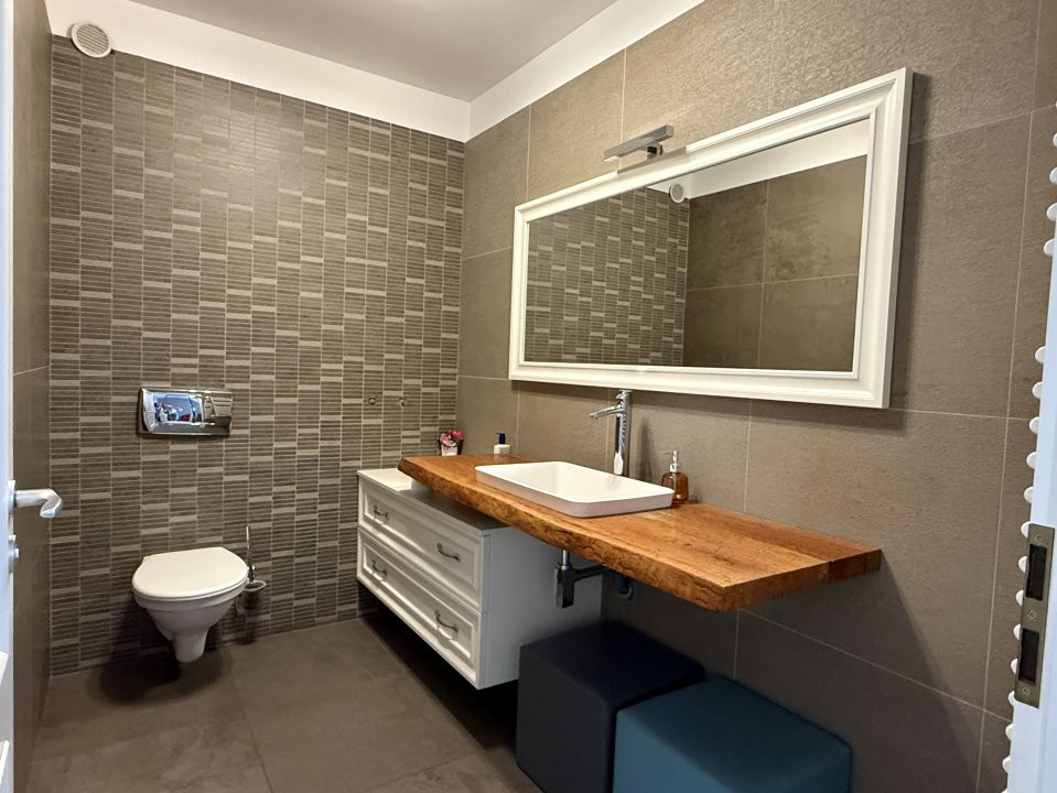 COMISION 0% Casa individuala cu 8 camere, de vanzare in zona Mehala 8, foxfort.ro