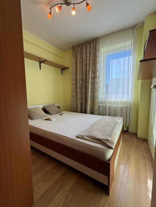 Apartament cu 4 camere de vanzare in Timisoara, zona Circumvalatiunii 11, foxfort.ro