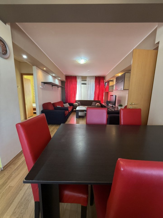 Apartament cu 4 camere de vanzare in Timisoara, zona Circumvalatiunii 6, foxfort.ro