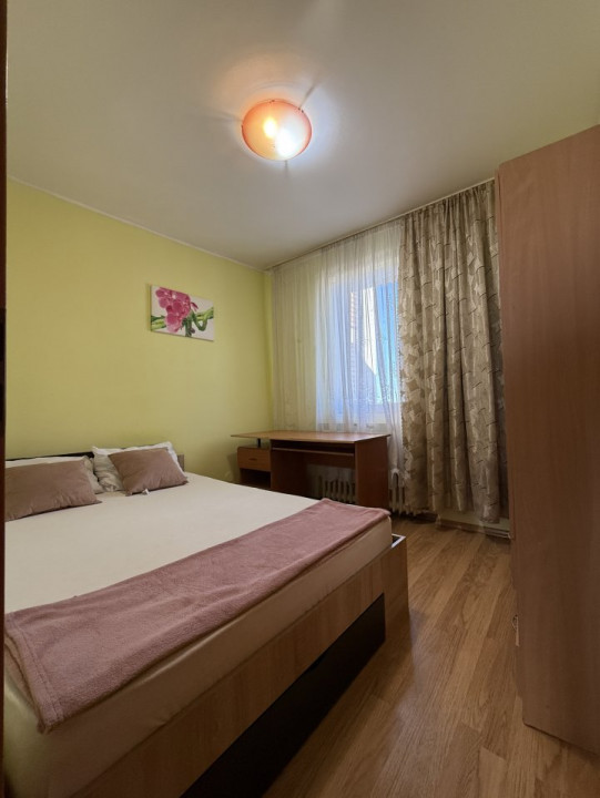 Apartament cu 4 camere de vanzare in Timisoara, zona Circumvalatiunii 8, foxfort.ro