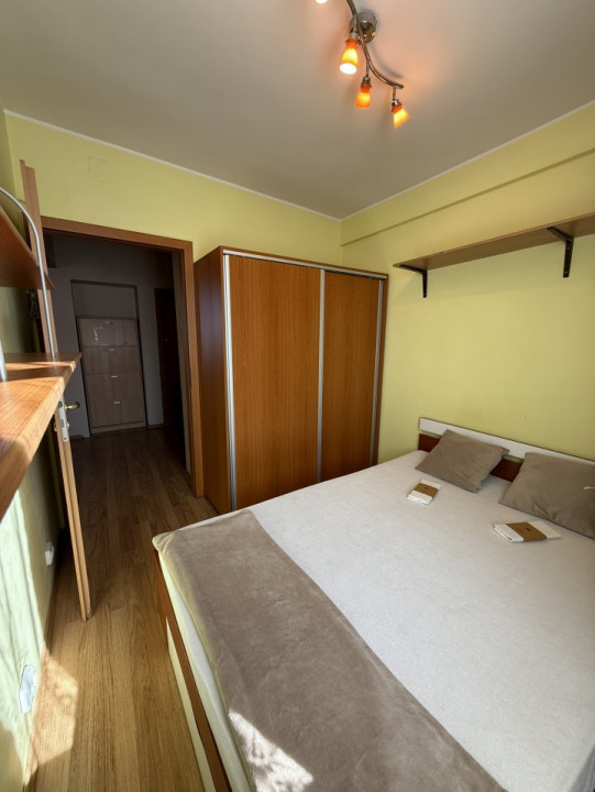 Apartament cu 4 camere de vanzare in Timisoara, zona Circumvalatiunii 10, foxfort.ro