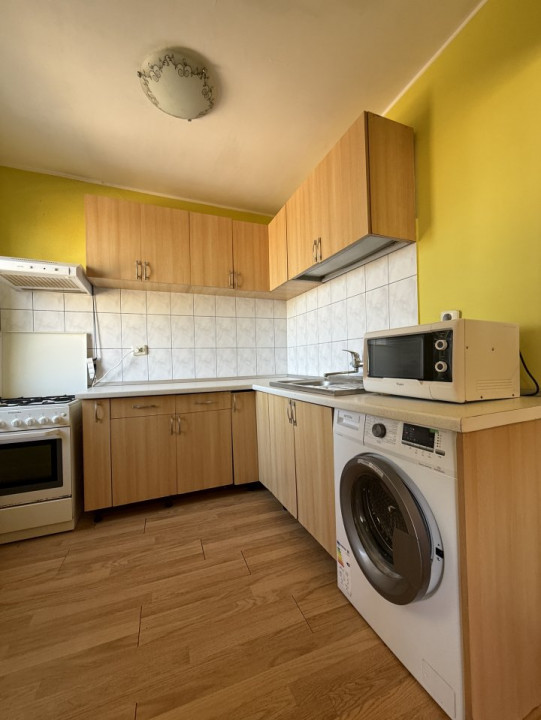 Apartament cu 4 camere de vanzare in Timisoara, zona Circumvalatiunii 12, foxfort.ro