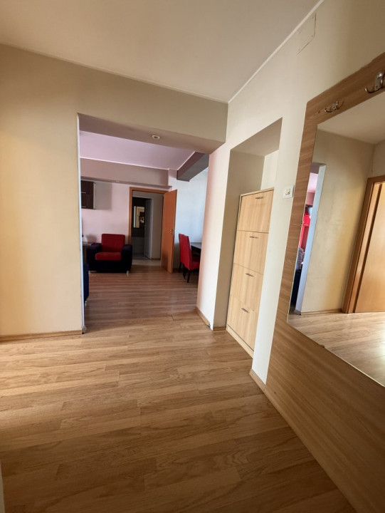 Apartament cu 4 camere de vanzare in Timisoara, zona Circumvalatiunii 14, foxfort.ro