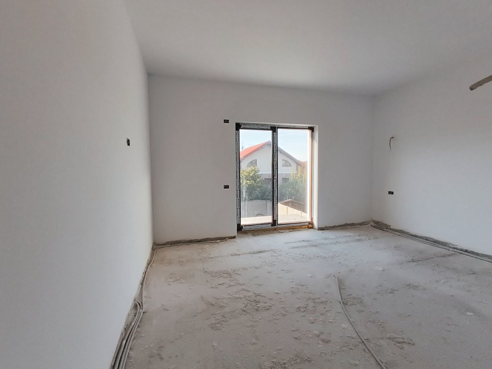 Duplex 4 camere 140 mp utili, toate utilitatile, la asfalt in Giroc - V7800 13, foxfort.ro