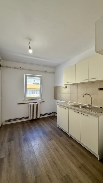 COMISION 0% Apartament 3 camere de inchiriat, zona Lipovei 7, foxfort.ro