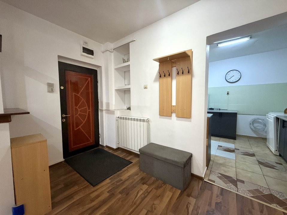 Apartament cu 3 camere de inchiriat, 78 mp, in zona Centrala 10, foxfort.ro