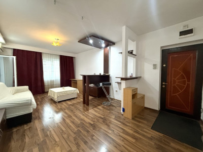 Apartament cu 3 camere de inchiriat, 78 mp, in zona Centrala