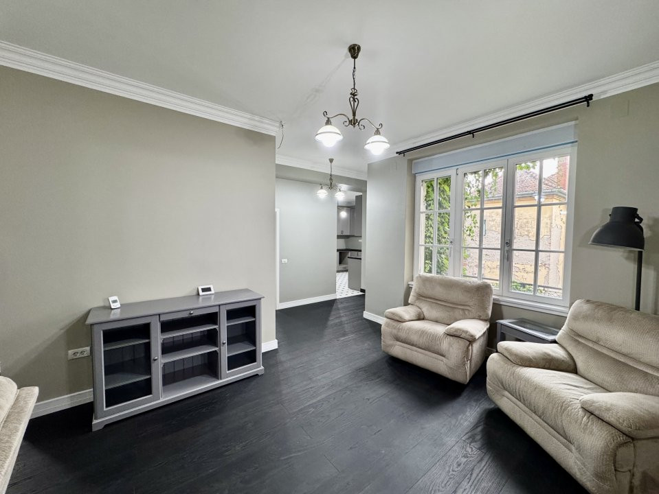 Apartament deosebit, 3 camere, zona Central – Bld. C.D. Loga 3, foxfort.ro