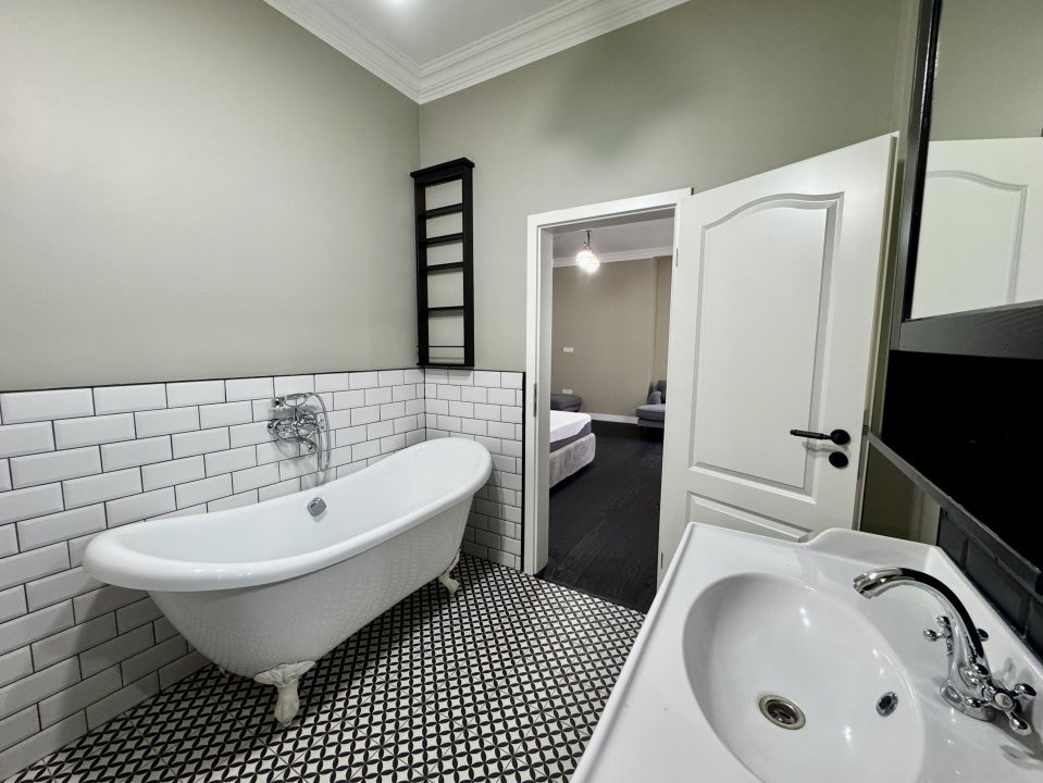 Apartament deosebit, 3 camere, zona Central – Bld. C.D. Loga 22, foxfort.ro