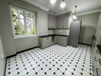 Apartament deosebit, 3 camere, zona Central – Bld. C.D. Loga imagine mica 9, foxfort.ro