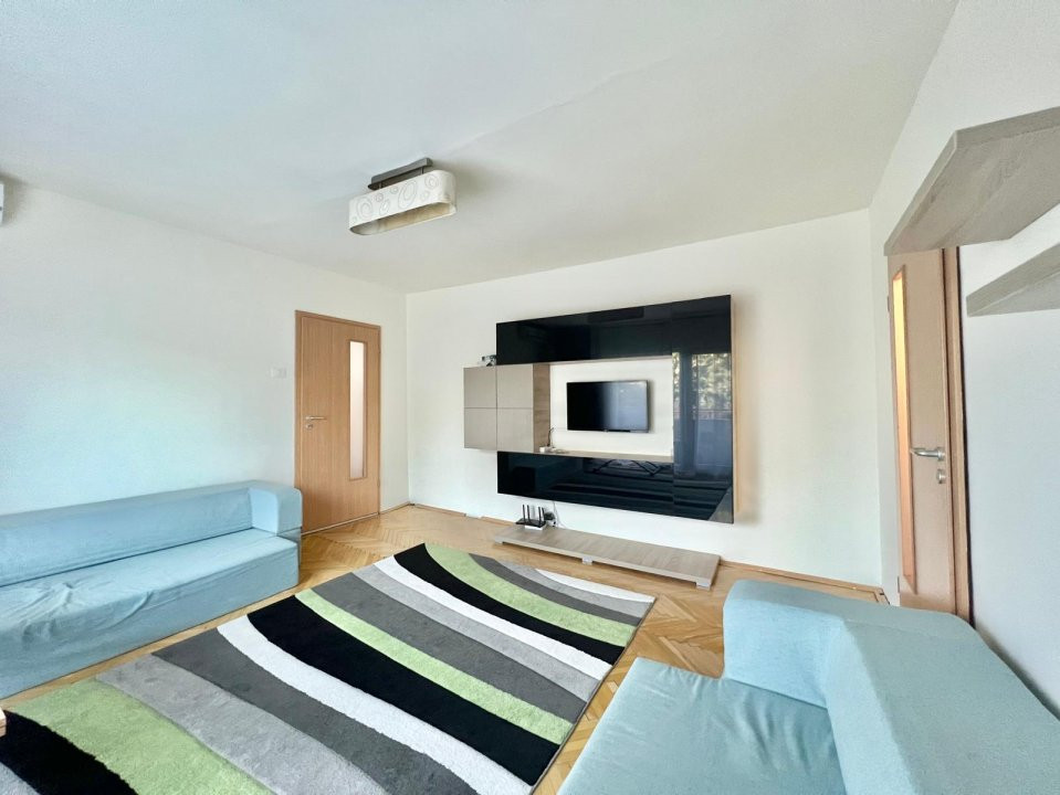 Apartament cu 3 camere, etaj 2 de vanzare, zona Complex Studentesc 1, foxfort.ro