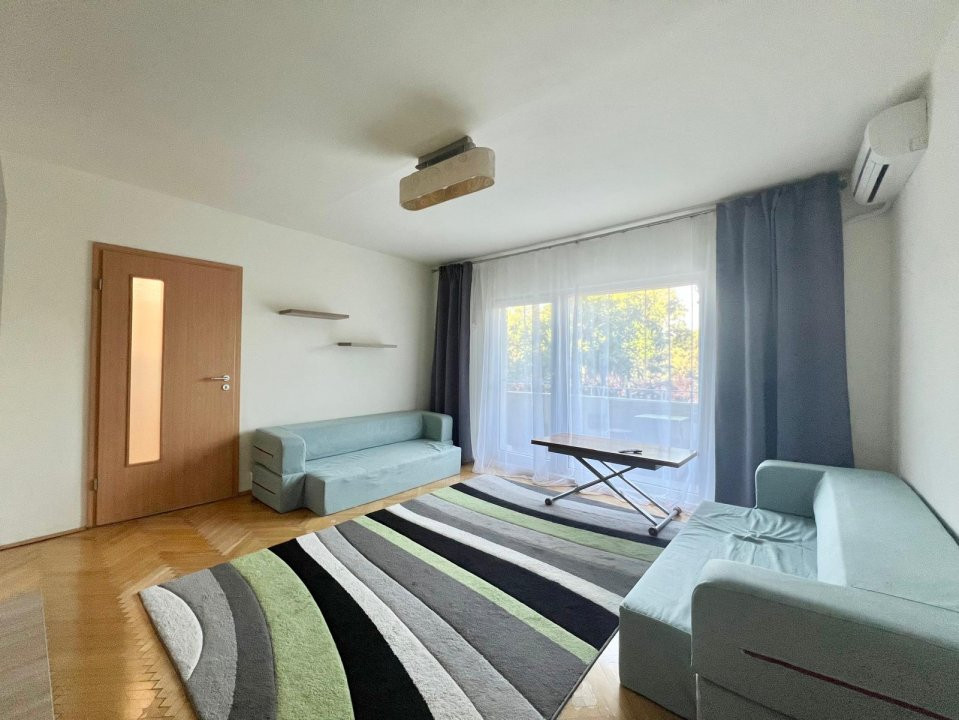 Apartament cu 3 camere, etaj 2 de vanzare, zona Complex Studentesc 5, foxfort.ro