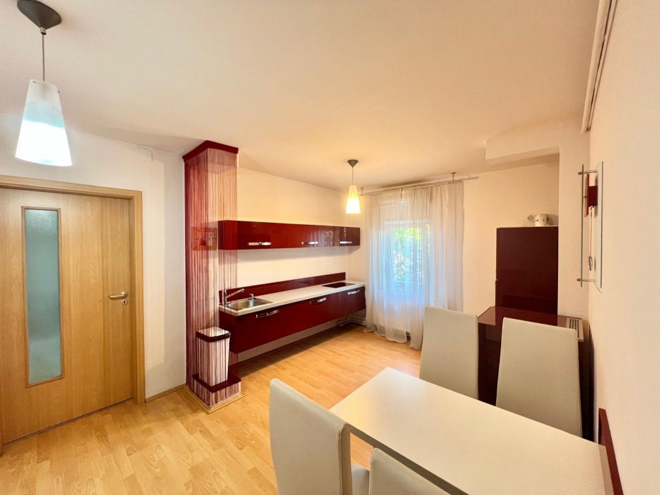 Apartament cu 3 camere, etaj 2 de vanzare, zona Complex Studentesc 9, foxfort.ro