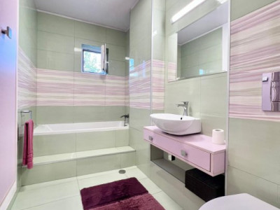 Apartament cu 3 camere, etaj 2 de vanzare, zona Complex Studentesc imagine mica 3, foxfort.ro
