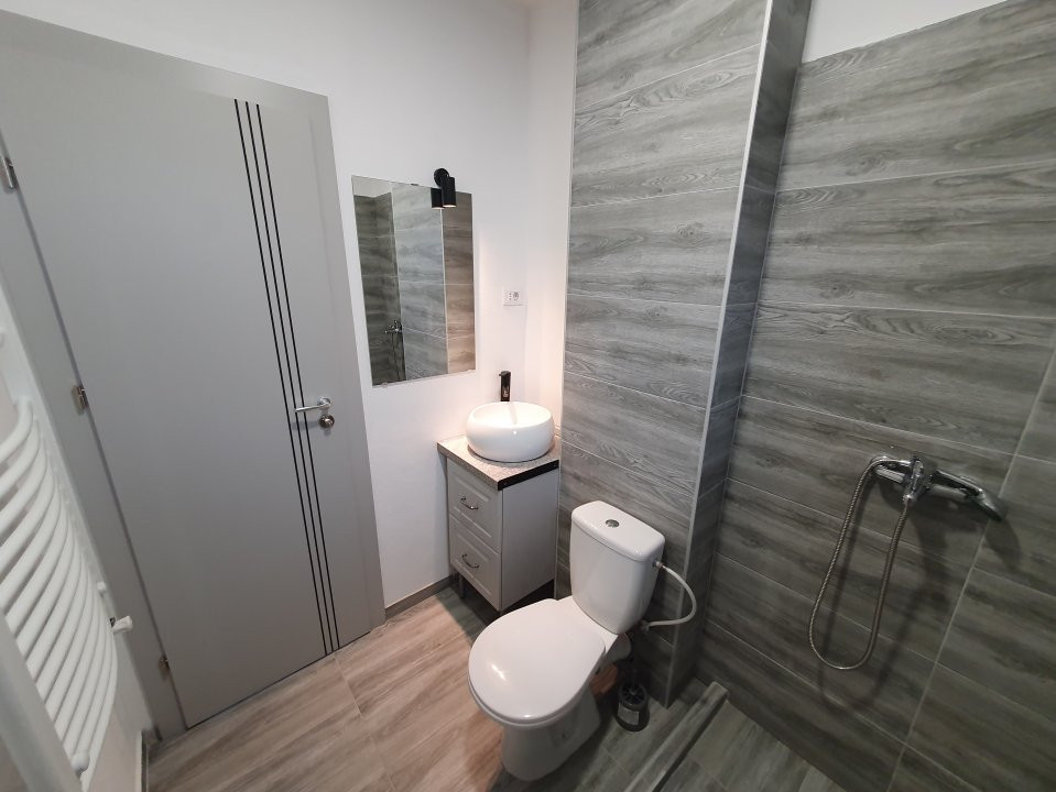 COMISION 0% Spatiu de birou 135 mp utili cu 5 incaperi - zona Steaua 6, foxfort.ro