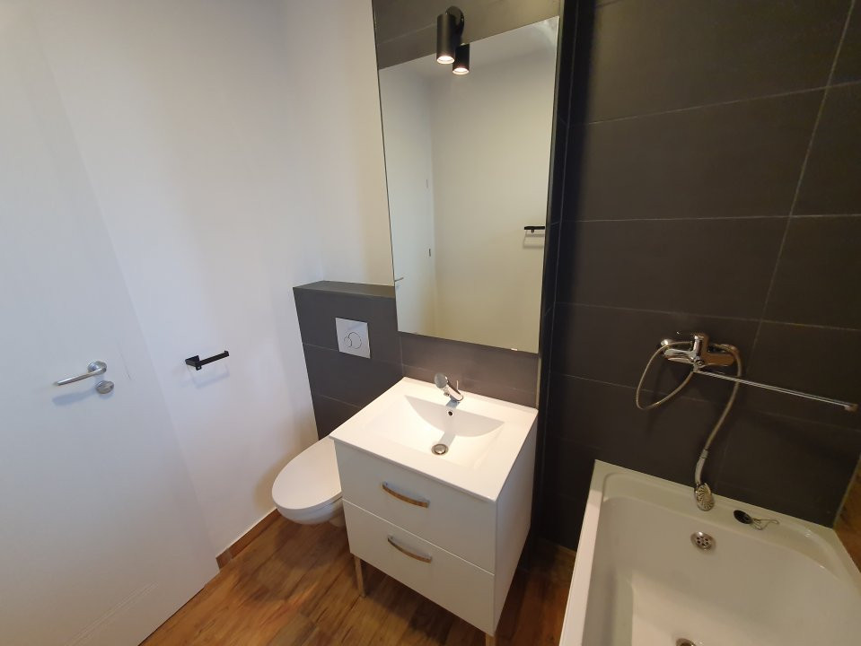 COMISION 0% Spatiu de birou 135 mp utili cu 5 incaperi - zona Steaua 30, foxfort.ro