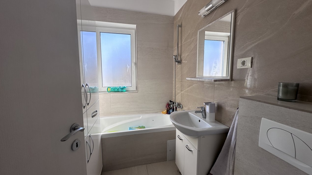 COMISION 0% Apartament cu 3 camere, etaj 1, 2 locuri de parcare, zona Buziasului 7, foxfort.ro