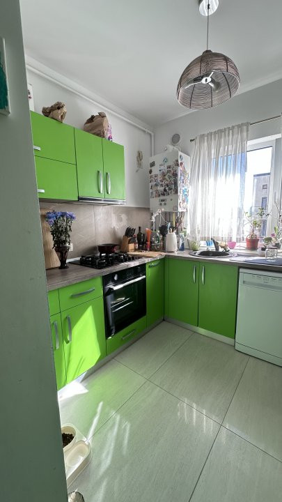 COMISION 0% Apartament cu 3 camere, etaj 1, 2 locuri de parcare, zona Buziasului 16, foxfort.ro