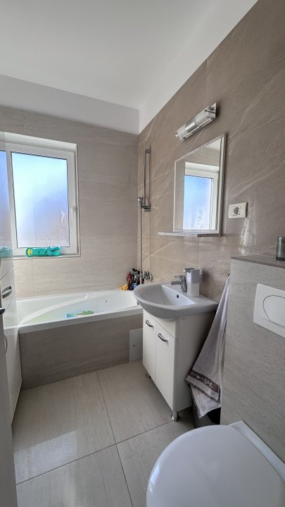 COMISION 0% Apartament cu 3 camere, etaj 1, 2 locuri de parcare, zona Buziasului 25, foxfort.ro