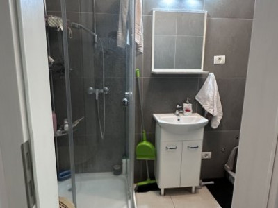 COMISION 0% Apartament cu 3 camere, etaj 1, 2 locuri de parcare, zona Buziasului imagine mica 23, foxfort.ro