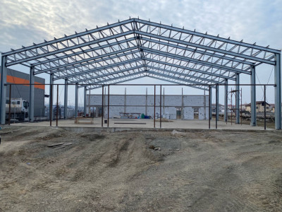 Hala spatiu comercial / industrial / servicii - Motru