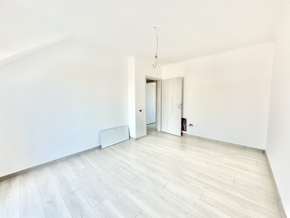 Duplex 4 camere, toate utilitatile, drum pavat 7, foxfort.ro