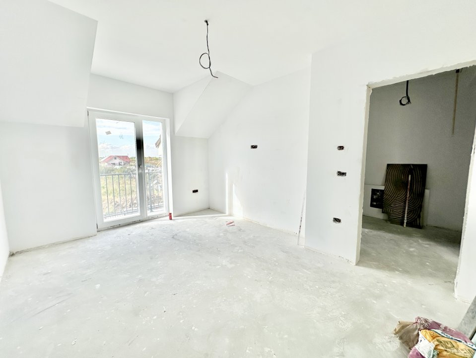 Duplex 4 camere, toate utilitatile, drum pavat 14, foxfort.ro