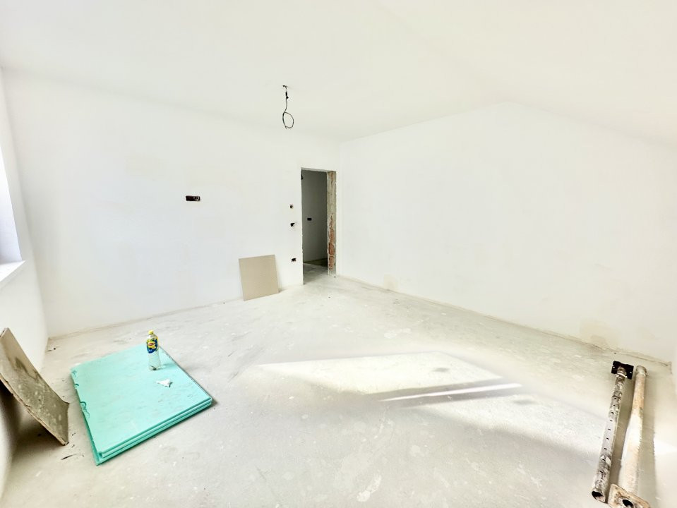 Duplex 4 camere, toate utilitatile, drum pavat 16, foxfort.ro