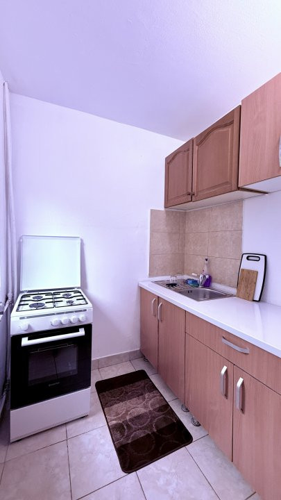 COMISION 0% Apartament cu o camera de 20 mp si balcon, zona Aradului 5, foxfort.ro