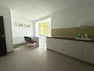 COMISION 0% 2 Cladiri medicale, una amenajata deja, teren 440 mp, Mosnita Noua imagine mica 13, foxfort.ro